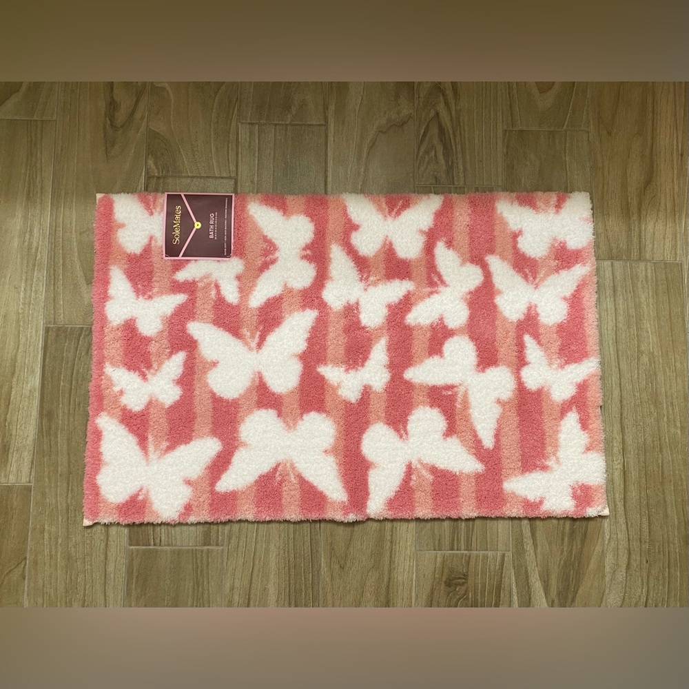 Solemates ❤️ Butterfly Super Soft Cozy Bath Rug 20x32” Pink/White NWT